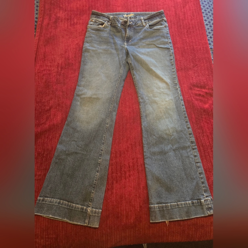 Wrangler Women's Flare Jeans in Blue 31×32